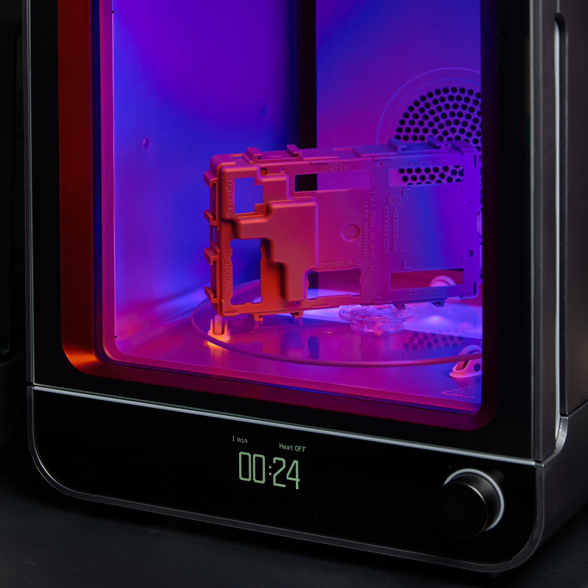Formlabs Form Cure (2nd Generation) Curing a Resin Part
